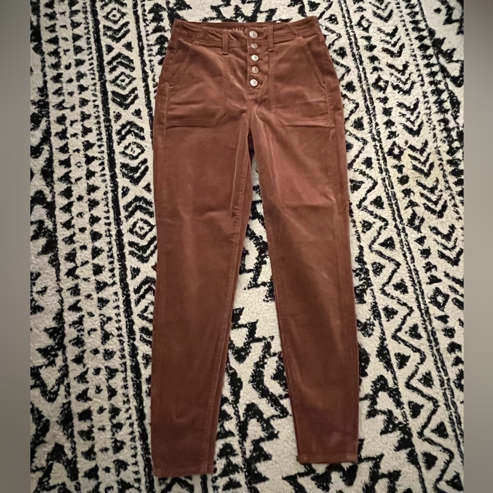 AE brown corduroy soft pants size 2 short